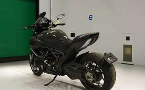 DUCATI DIAVEL Carbon 2011