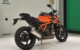 KTM 1290 SUPER DUKE R 2021