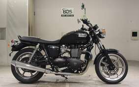 TRIUMPH BONNEVILLE 2015