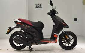 APRILIA SR125 MOTARD