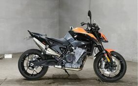 KTM 890 DUKE 2021 TU940