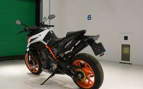 KTM 890 DUKE R 2021