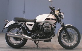 MOTO GUZZI V7 CLASSIC 2011 LW00