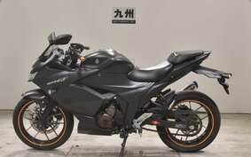 SUZUKI GIXXER 250 SF ED22B