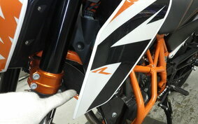 KTM 690 DUKE R 2013 LDU40