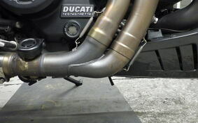 DUCATI DIAVEL Carbon 2013