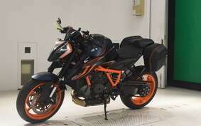 KTM 1290 SUPER DUKE R 2022