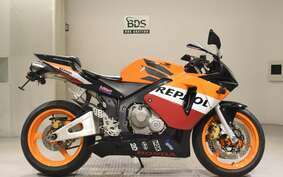 HONDA CBR600RR 2004 PC37