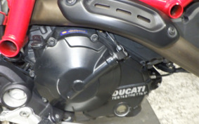 DUCATI HYPERMOTARD 820 2015