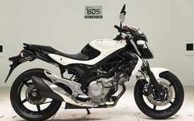 SUZUKI GLADIUS 650 2013