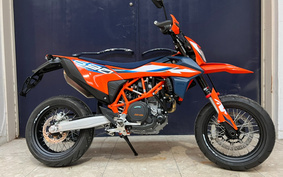 KTM 690 SMC R 2024 LSV40