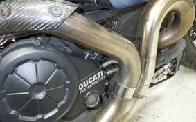 DUCATI DIAVEL 2011 G100A