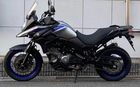 SUZUKI V-Strom 2022 C733A