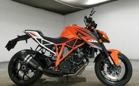 KTM 1290 SUPER DUKE R 2015 V3940