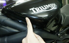 TRIUMPH STREET TRIPLE 2008