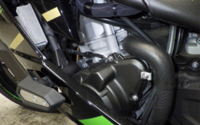 KAWASAKI ZX-25R ZX250E