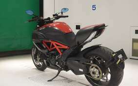 DUCATI DIAVEL Carbon 2011