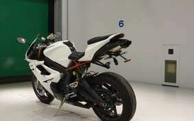 TRIUMPH DAYTONA 675 R 2011