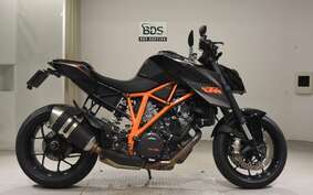 KTM 1290 SUPER DUKE R 2014 V3940