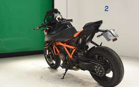 KTM 1290 SUPER DUKE R 2020