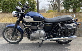 TRIUMPH BONNEVILLE SE 2011 TJ9107