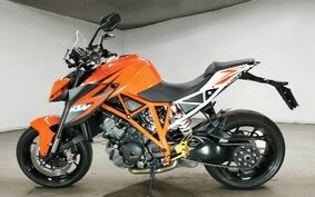 KTM 1290 SUPER DUKE R 2015 V3940