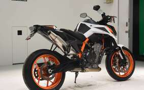 KTM 890 DUKE 2022