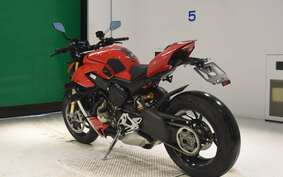 DUCATI STREETFIGHTER V4 S 2021