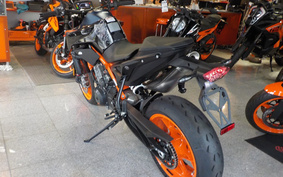 KTM 890 DUKE R 2024 TU940