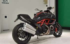 DUCATI DIAVEL Carbon 2011