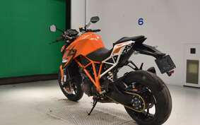 KTM 1290 SUPER DUKE R 2014 V3940