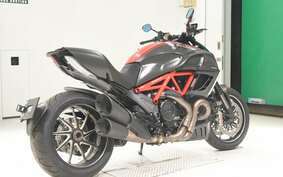 DUCATI DIAVEL Carbon 2011