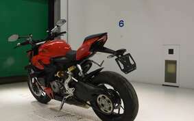 DUCATI STREETFIGHTER V2 2022