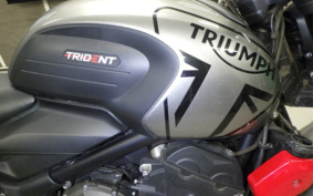 TRIUMPH TRIDENT 660 2021