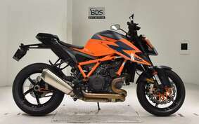 KTM 1290 SUPER DUKE R 2021