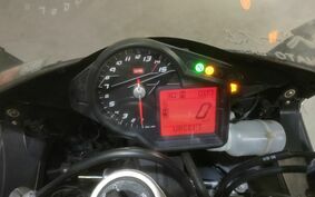 APRILIA RSV4R 2013 不明