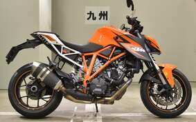 KTM 1290 SUPER DUKE R 2015 V3940