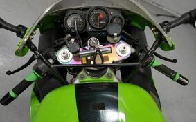 KAWASAKI NINJA ZX-7R 1999 ZX750P