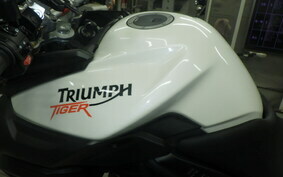 TRIUMPH TIGER 800 2015 RE15B8