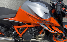 KTM 1290 SUPER DUKE R 2024 V3940