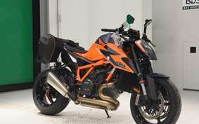 KTM 1290 SUPER DUKE R 2021