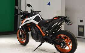 KTM 890 DUKE 2022