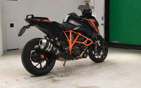 KTM 1290 SUPER DUKE GT 2020 V6940