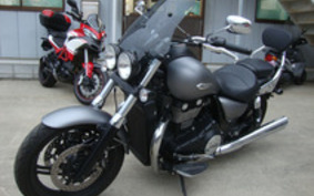 TRIUMPH THUNDERBIRD STORM 2013 NB13C7