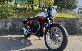 MOTO GUZZI V7 SPECIAL 2015