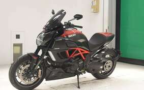 DUCATI DIAVEL 2012