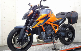 KTM 1290 SUPER DUKE R 2021 V3940