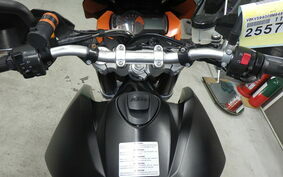 KTM 990 SUPERMOTO 2012