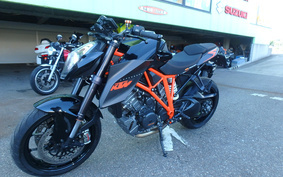 KTM 1290 SUPER DUKE R 2016 V3940