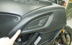 DUCATI DIAVEL 2018